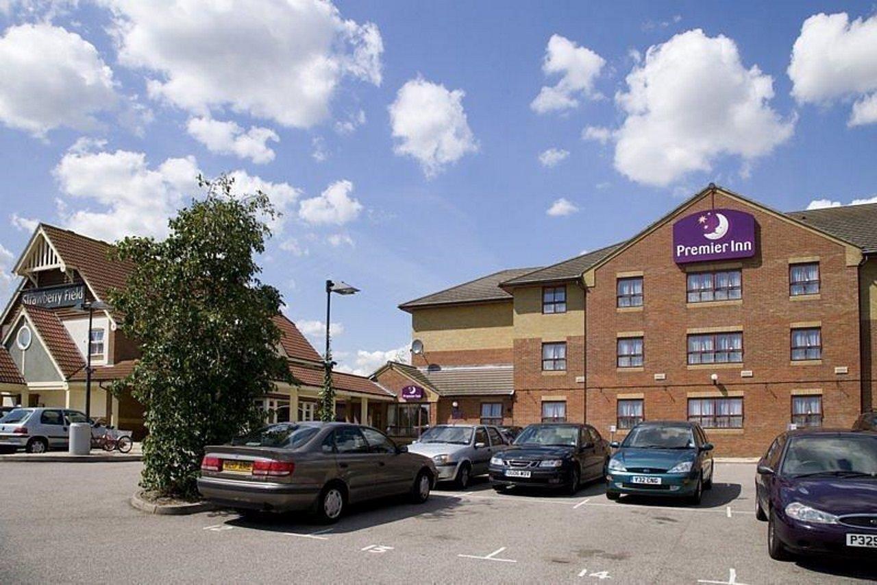 Premier Inn Premier Inn Southend Airport Bagian luar foto