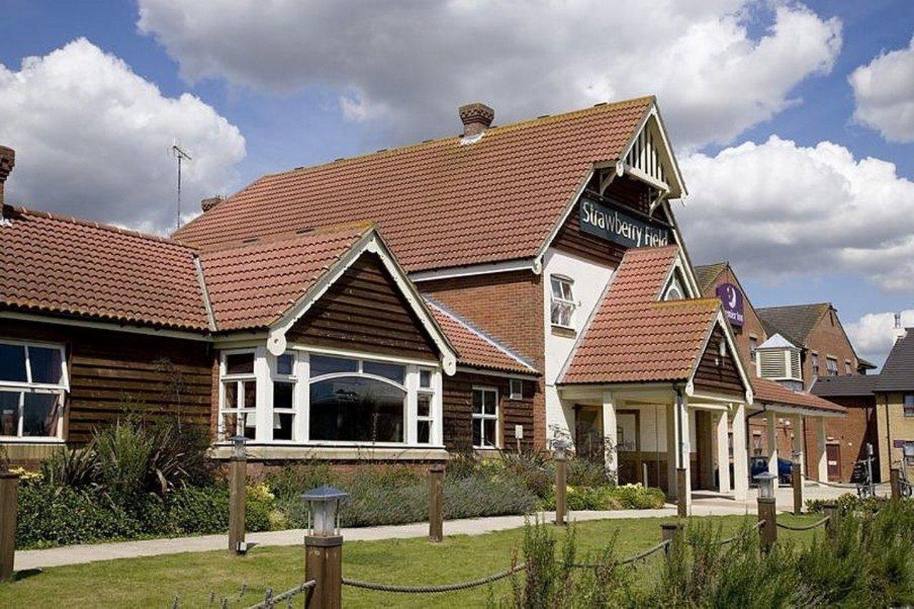 Premier Inn Premier Inn Southend Airport Bagian luar foto