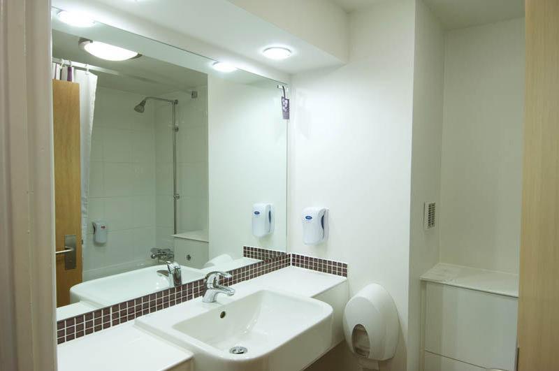Premier Inn Premier Inn Southend Airport Bagian luar foto