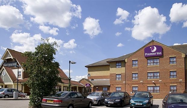 Premier Inn Premier Inn Southend Airport Bagian luar foto